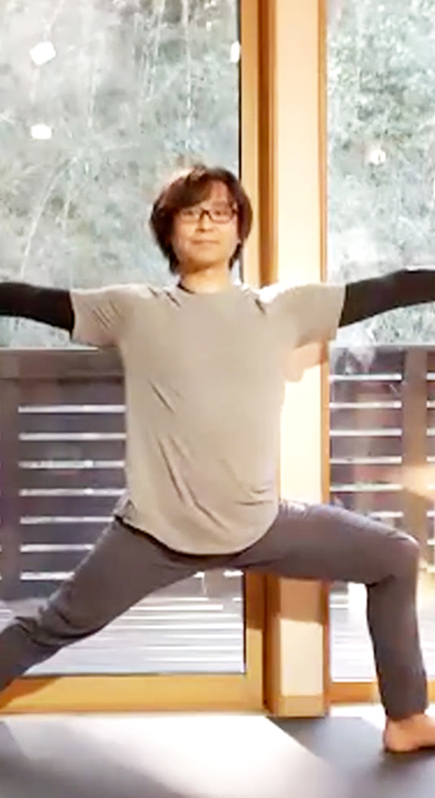 ＜20/9/10開催クラス＞ムーブメント＆メディテーションヨガ（60分）／タダヒコ