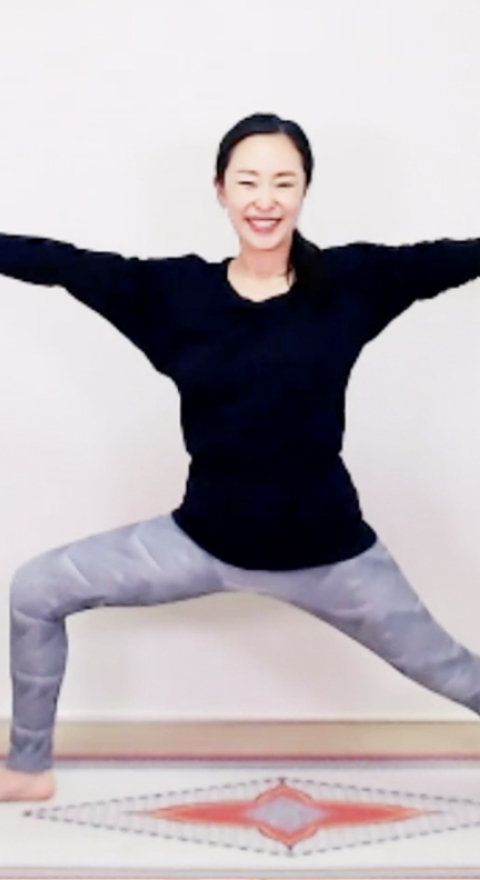 <21/2/27開催クラス>マタニティヨガ・アクティブ(45分)/ヨシミ