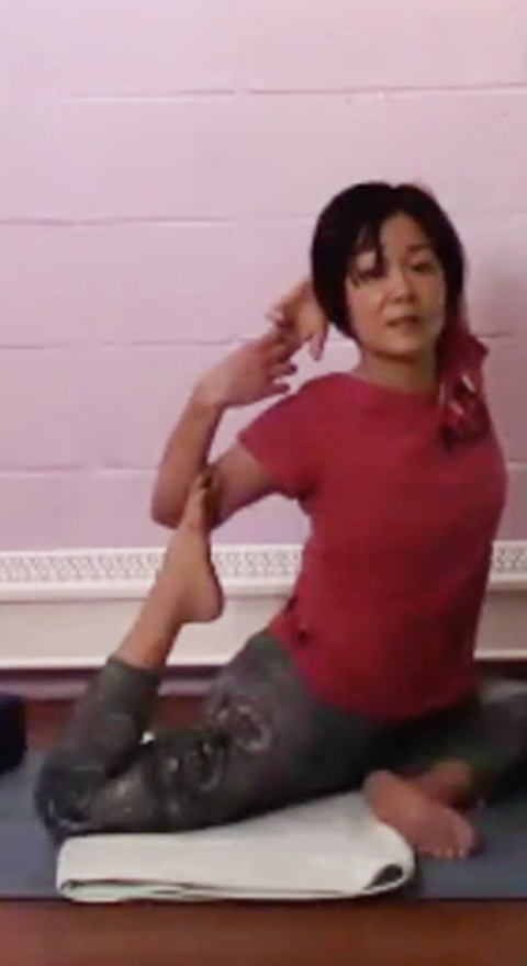 ＜21/2/3開催クラス＞Tune up flow yoga（60分）／きょうこ・ジャスパー